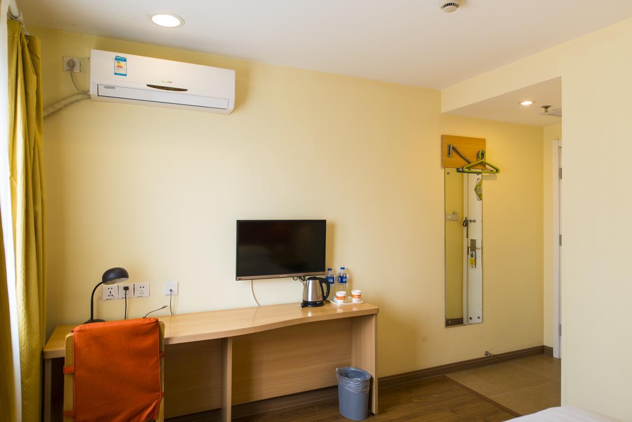 Home Inn Shanghai Century Park Exterior photo